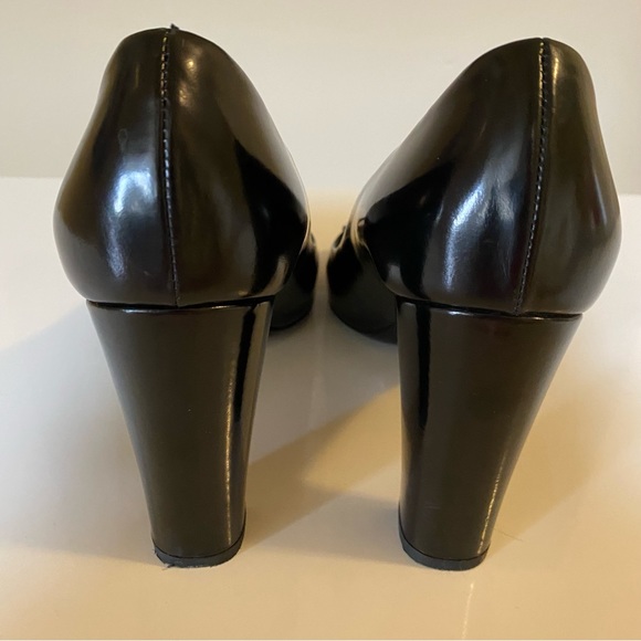 Louis Vuitton Lambskin Pumps - Picture 9 of 11